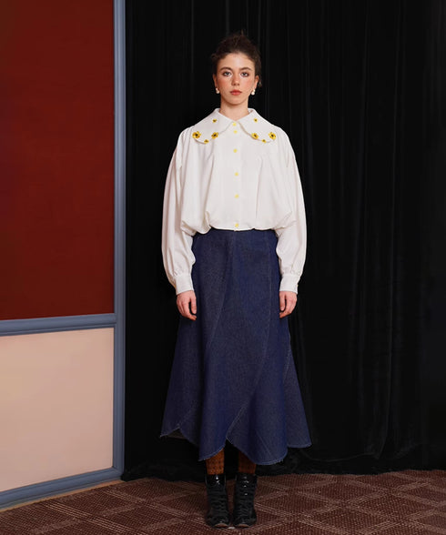 Small Flower Embroidery Collar Blouse