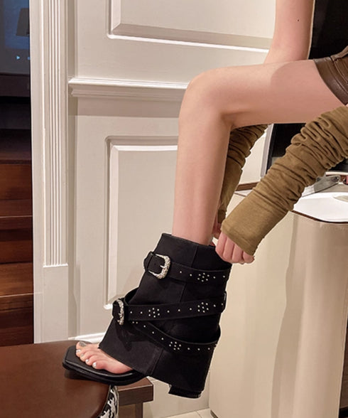 Buckle Crush Cover Sandal