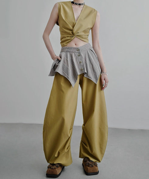 Twist Front No Sleeve Top