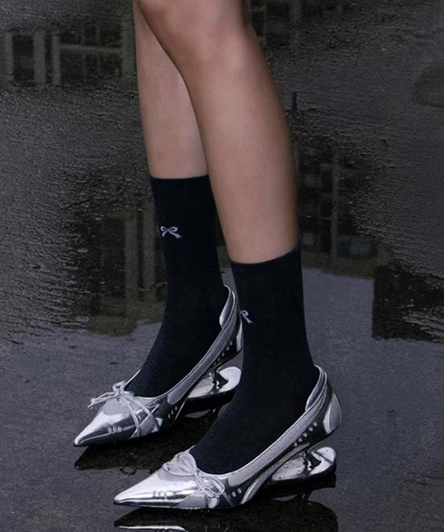 Void Curve Pumps