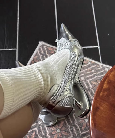 Void Curve Pumps