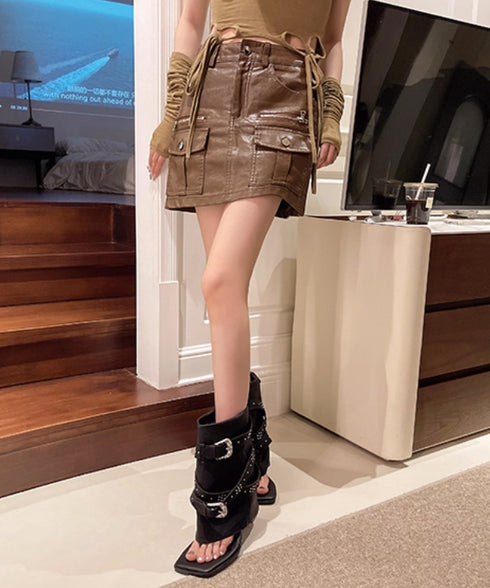 Buckle Crush Cover Sandal