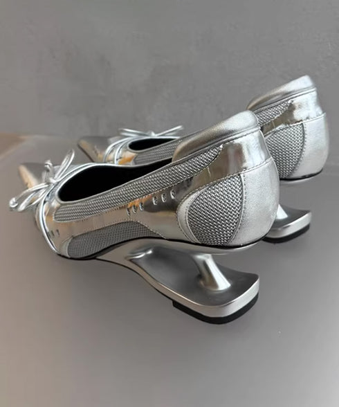 Void Curve Pumps