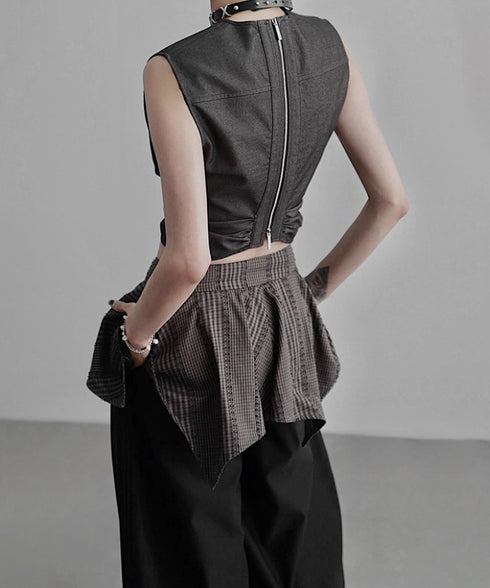 Twist Front No Sleeve Top