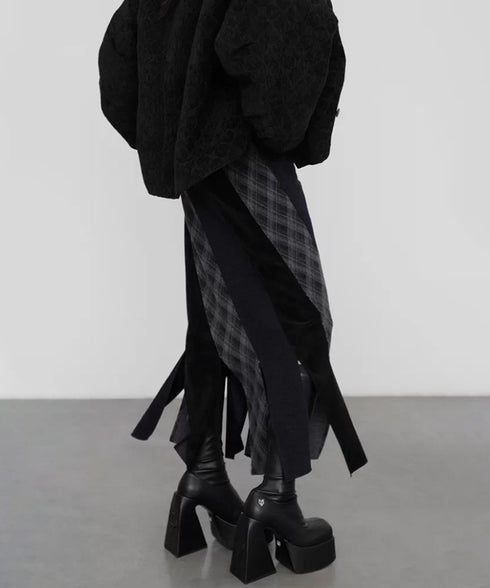 Diagonal Panel Layered Long Skirt