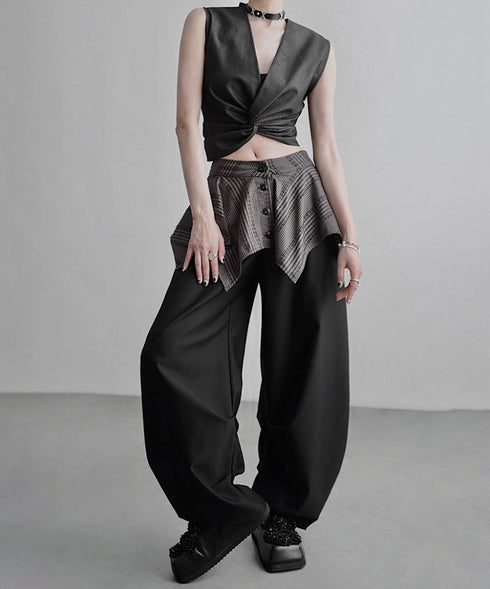 Twist Front No Sleeve Top