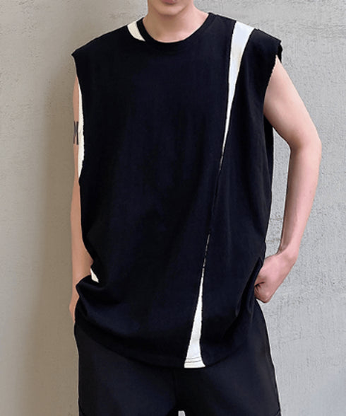 Bicolor Slit Sleeveless Top