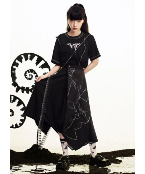 Line Drawing Printed Skirt