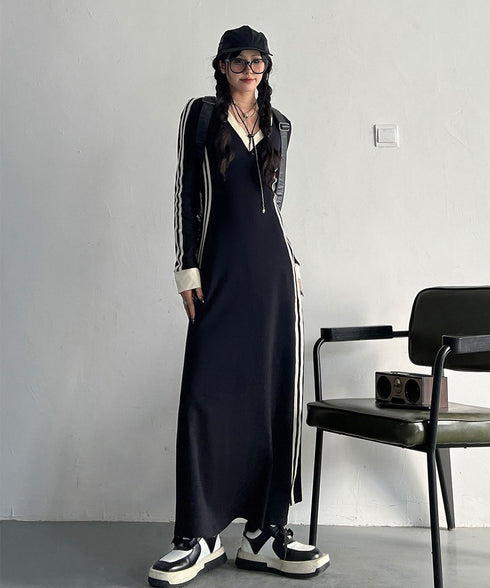 Side Line V-neck Dress