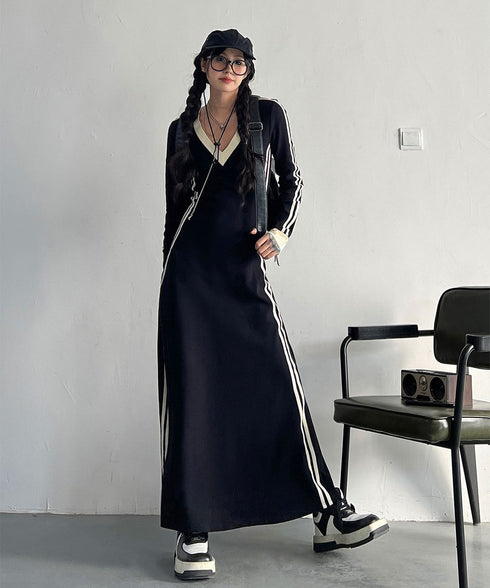 Side Line V-neck Dress