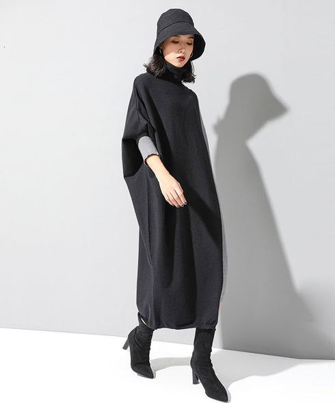 Bicolor batwing knit dress