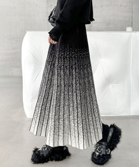 Gradation Pleat Skirt