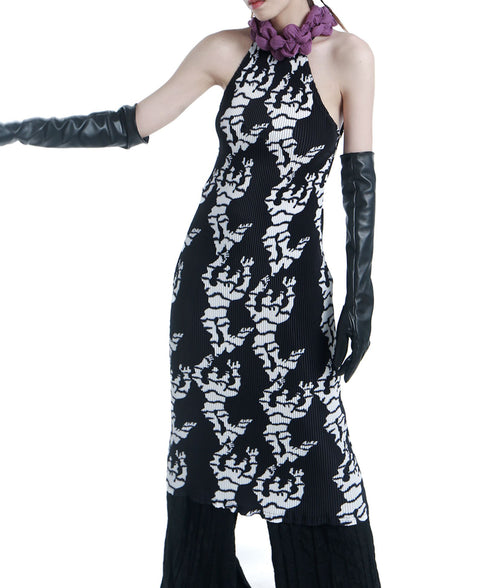 Three-dimensional Pleate-neck Dress