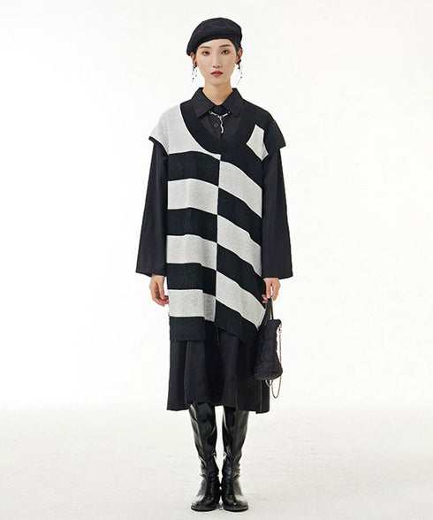 Wavy Stripe Oversized Knit Vest