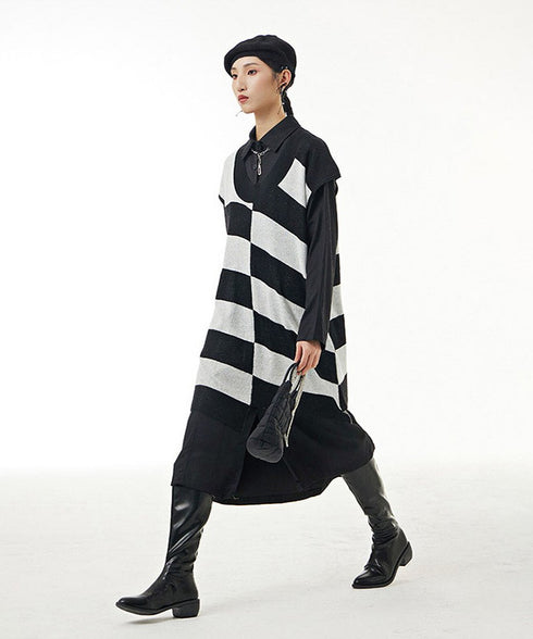 Wavy Stripe Oversized Knit Vest