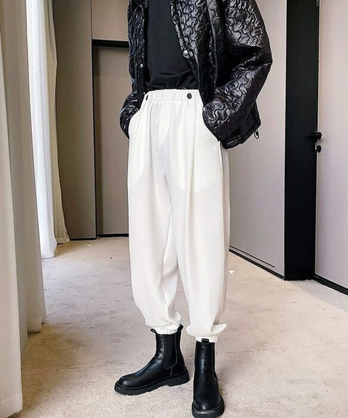 One Tuck Tapered Pants