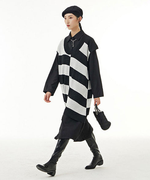 Wavy Stripe Oversized Knit Vest