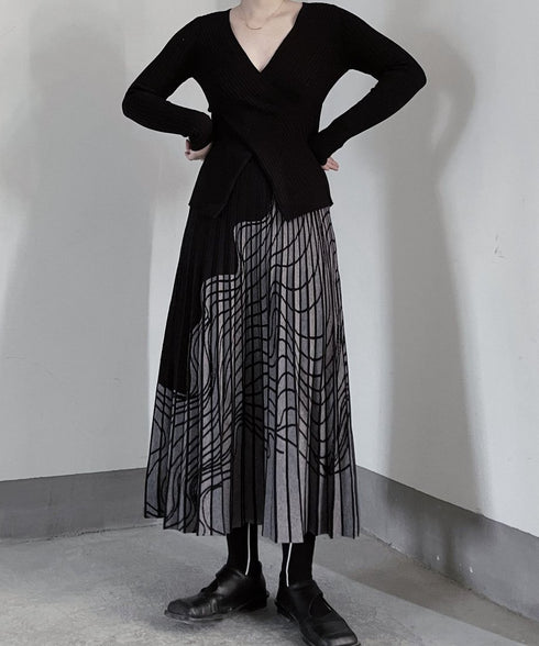 Line Drawing Knit Pleat Skirt
