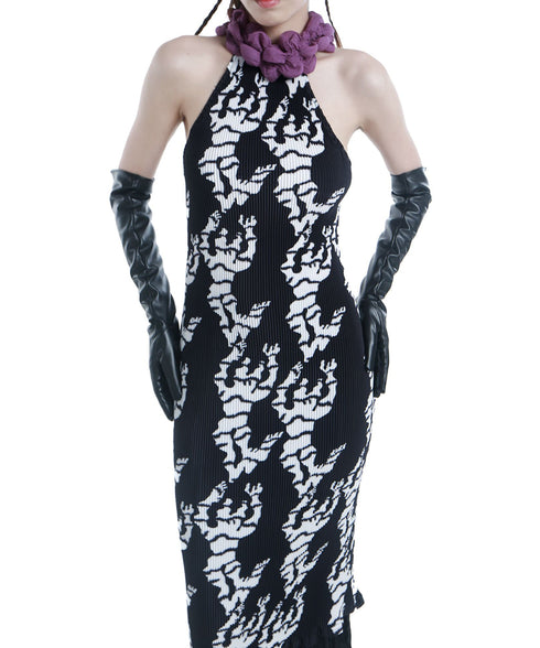 Three-dimensional Pleate-neck Dress