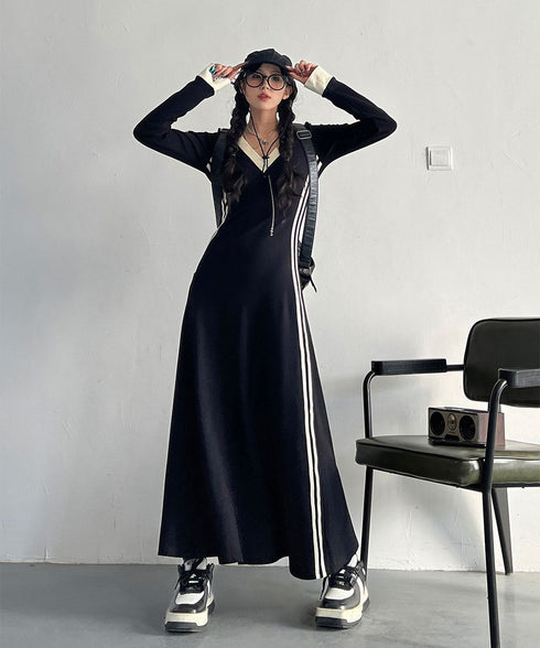 Side Line V-neck Dress