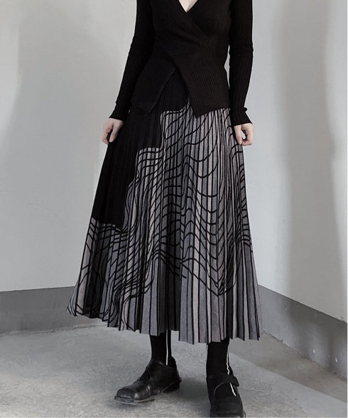 Line Drawing Knit Pleat Skirt