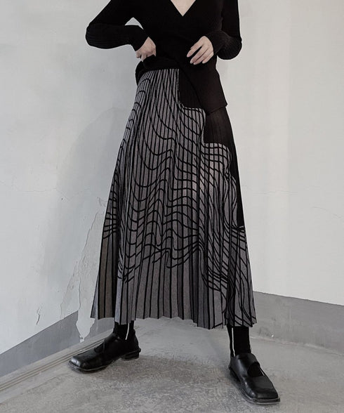 Line Drawing Knit Pleat Skirt