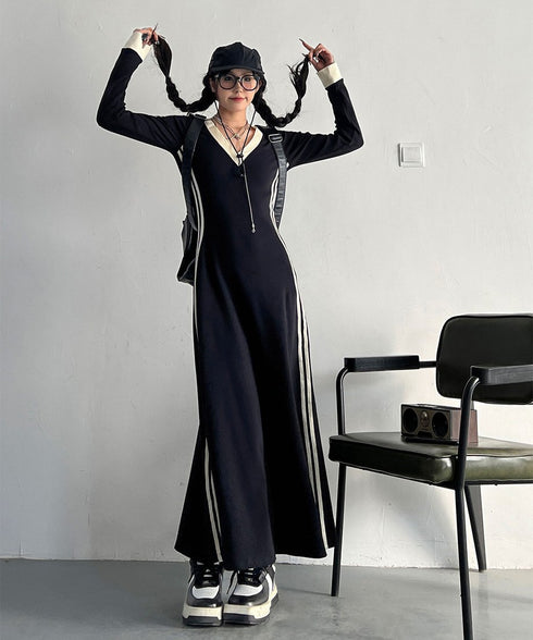 Side Line V-neck Dress