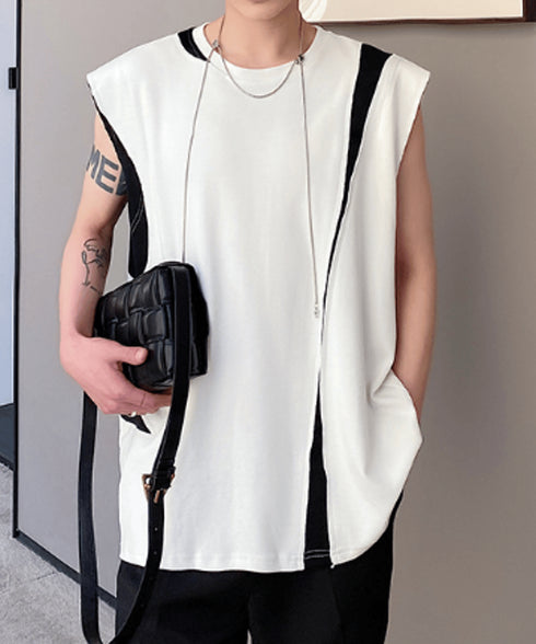 Bicolor Slit Sleeveless Top