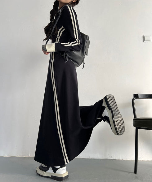 Side Line V-neck Dress