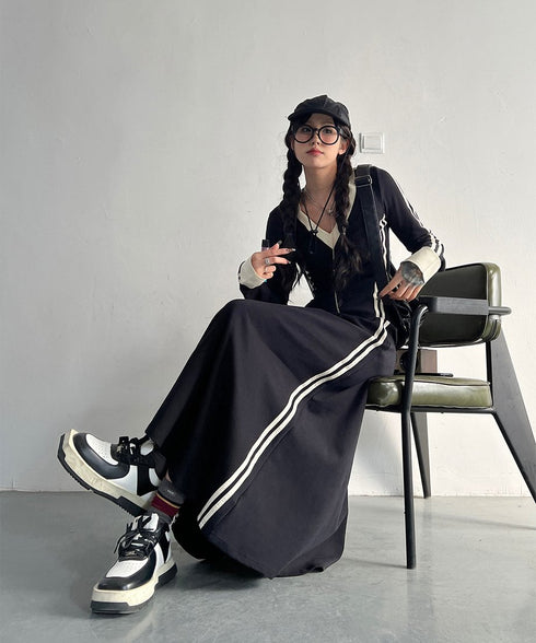 Side Line V-neck Dress