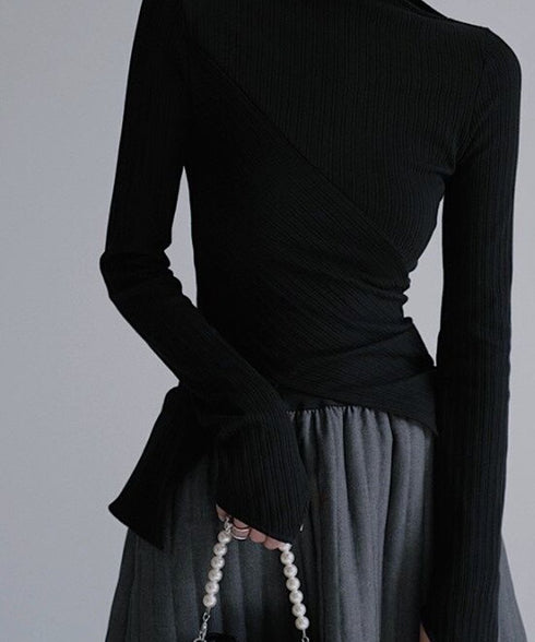 Diagonally Neck Asymmetry Top