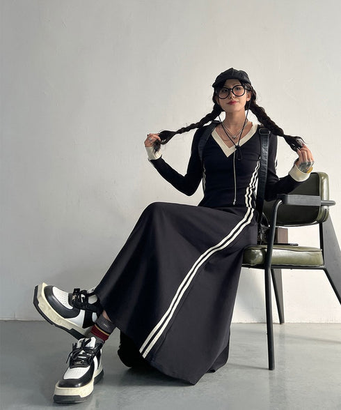 Side Line V-neck Dress