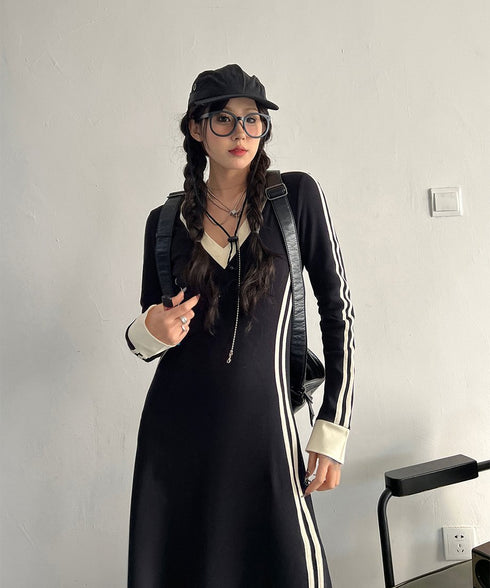 Side Line V-neck Dress