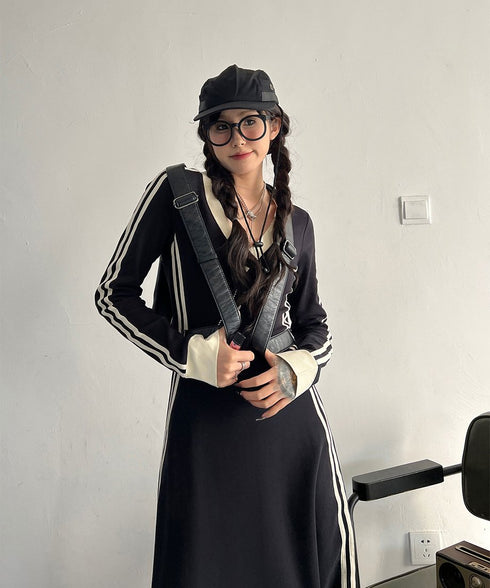 Side Line V-neck Dress