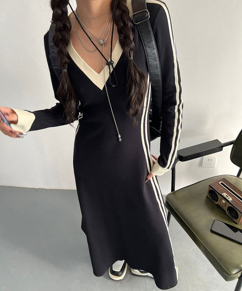 Side Line V-neck Dress