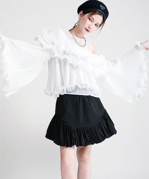 Curved Frill Short Skirt