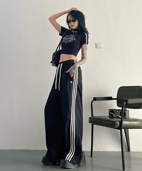 Sideline Cropped Top