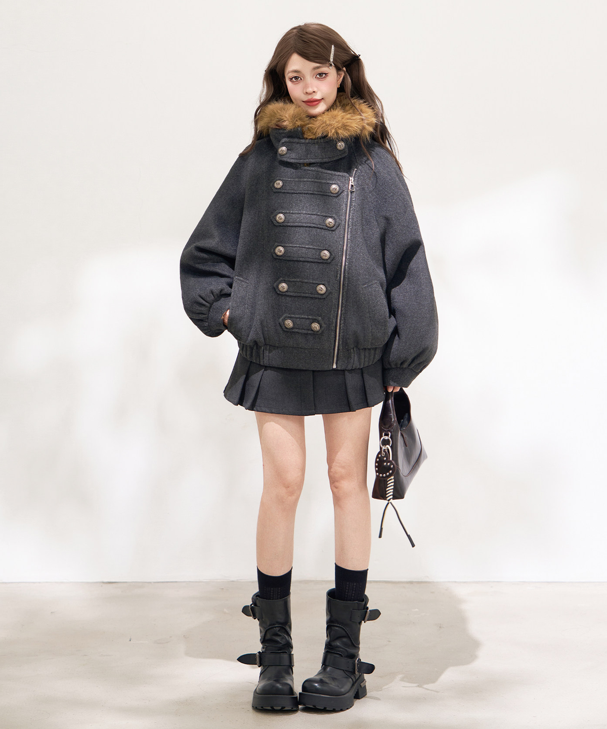 Regiment Balloon Coat ダークグレー 正面の着用例