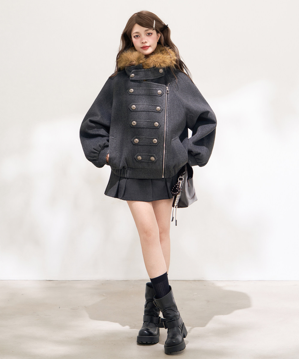 Regiment Balloon Coat ダークグレー 正面の着用例