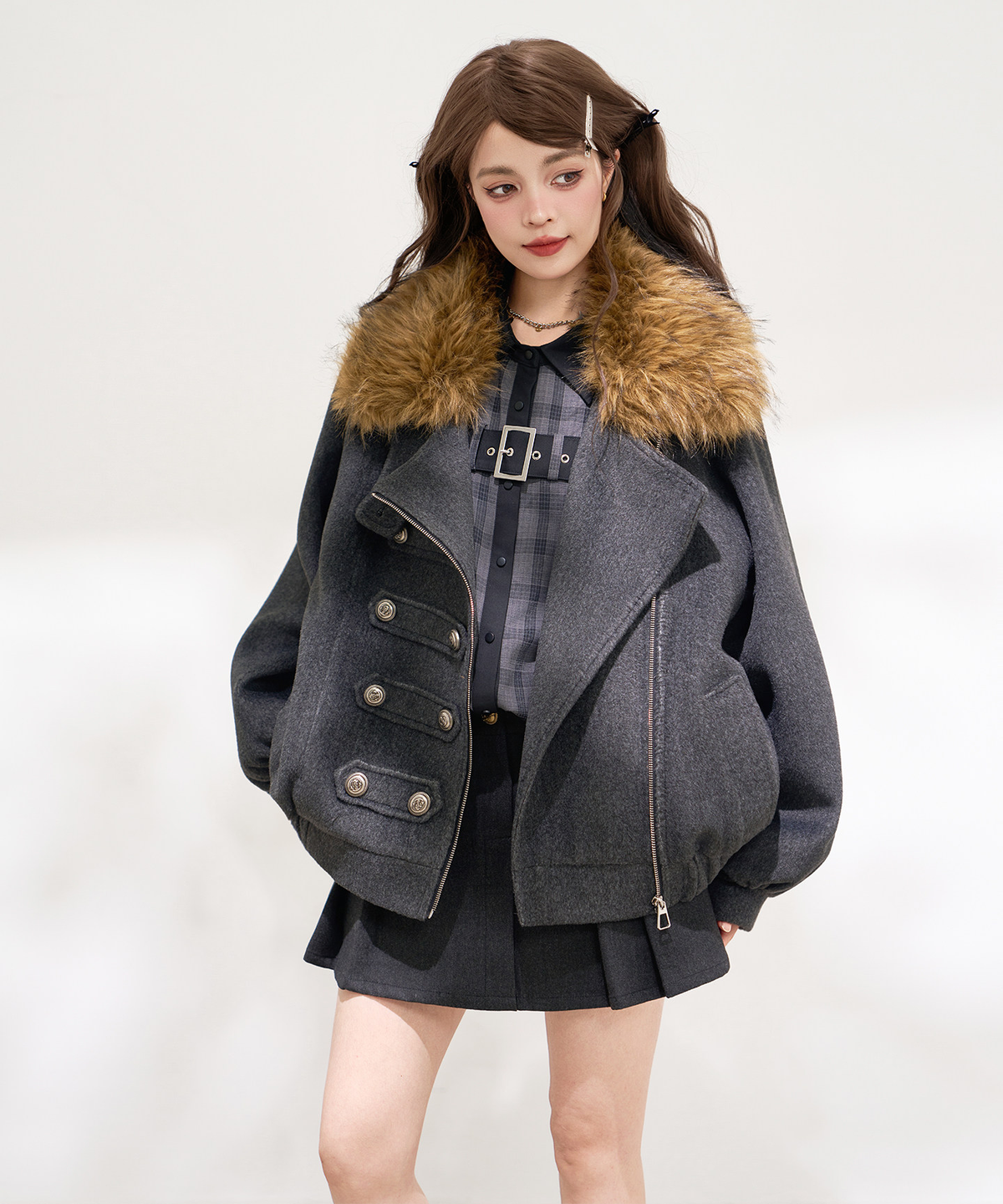 Regiment Balloon Coat 襟とボタン・シルエットのアップ