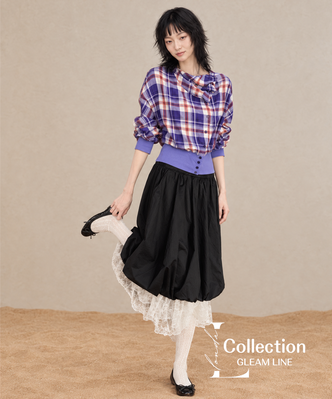 Violetta Plaid Series — 紫チェックのブラウスと黒のバルーンスカートの着用例