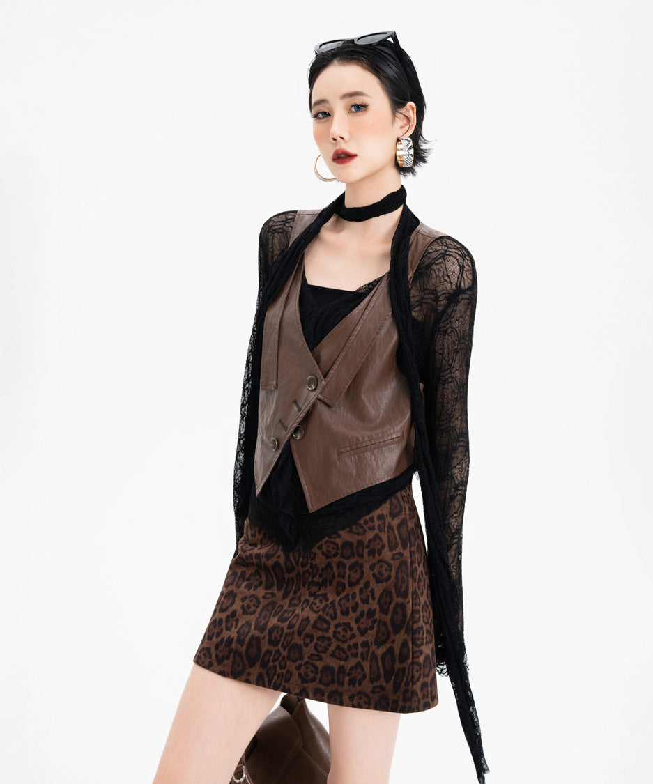 Contrast Button Tailored Vest
