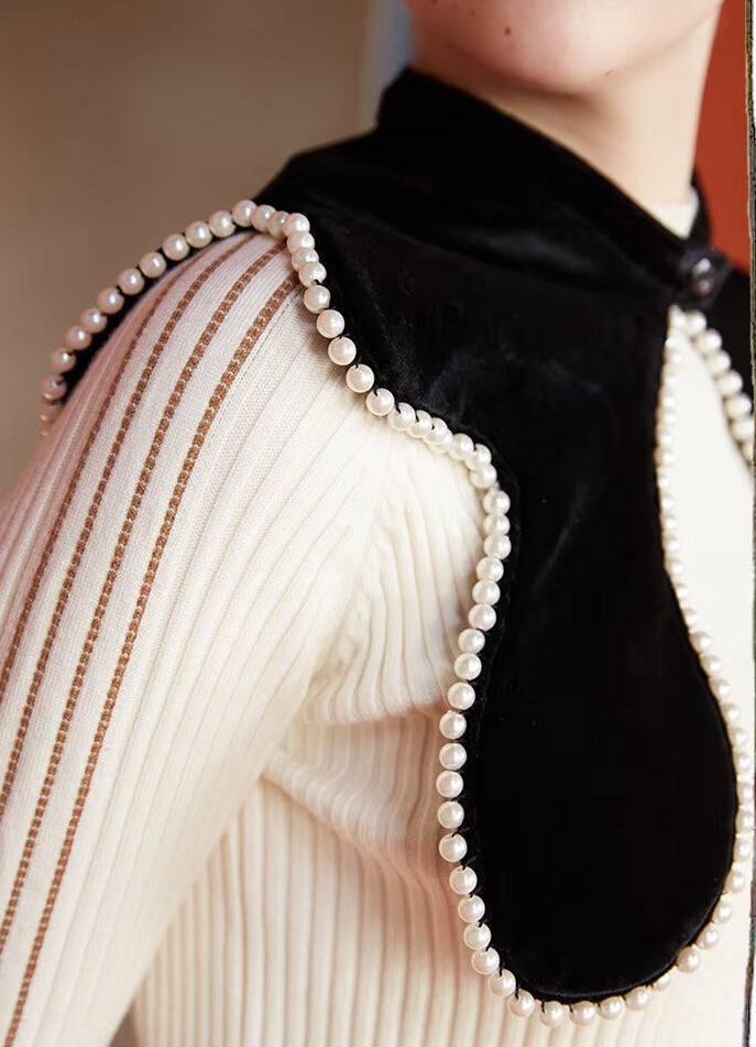 Velvet Pearl Trim Collar