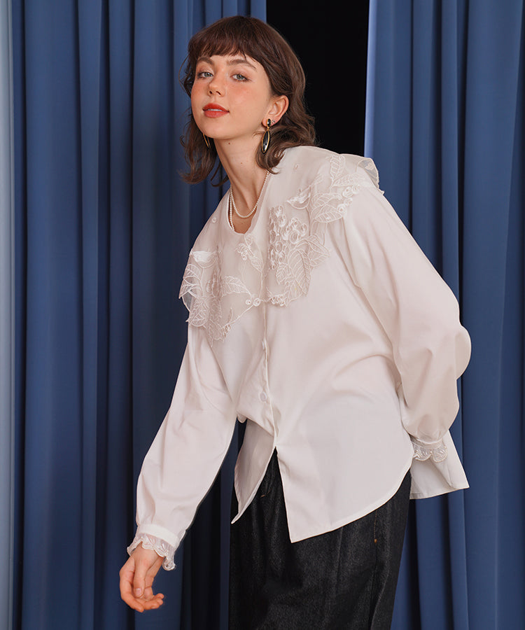 Embroidered Bird Collar Blouse