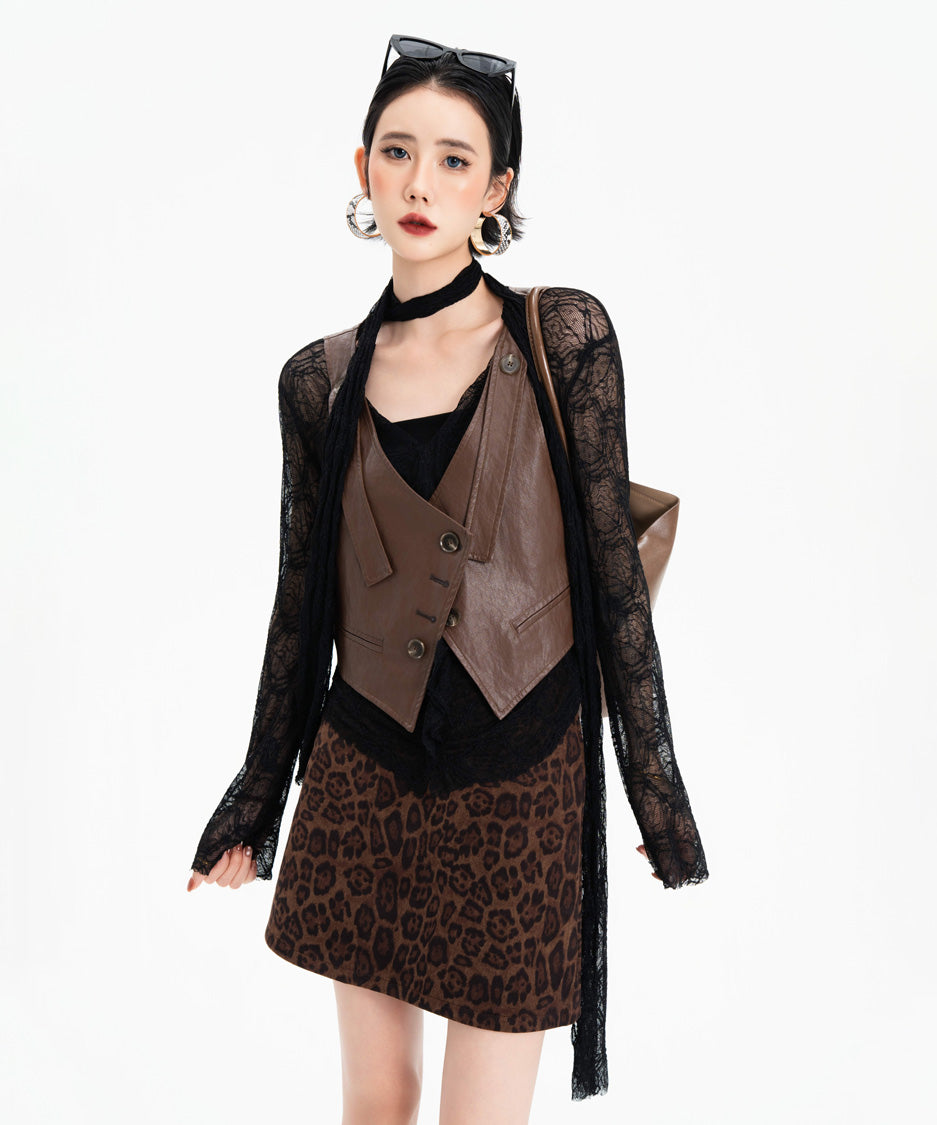 Contrast Button Tailored Vest