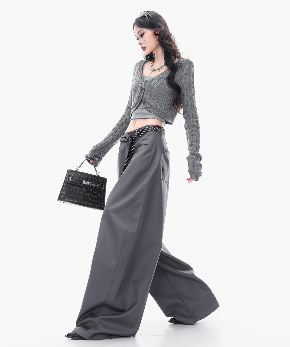 Cable Cropped Curve Cardigan