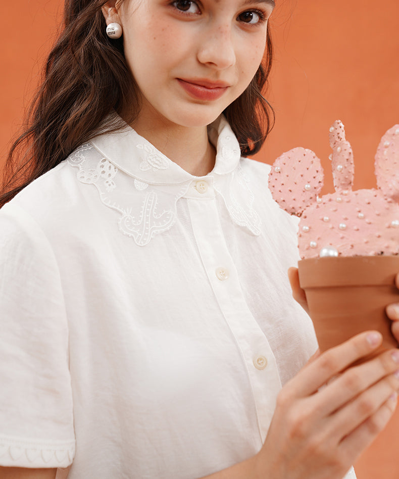 Embroidered Collar Short Sleeve Blouse