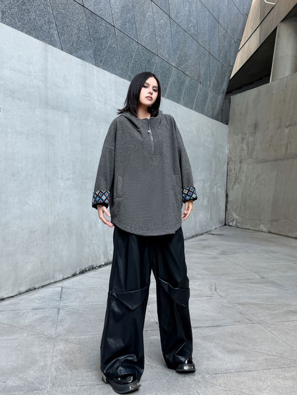 Pattern Cuff Hooded Top