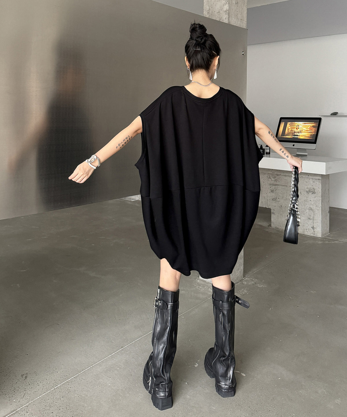 Balloon Silhouette Dress