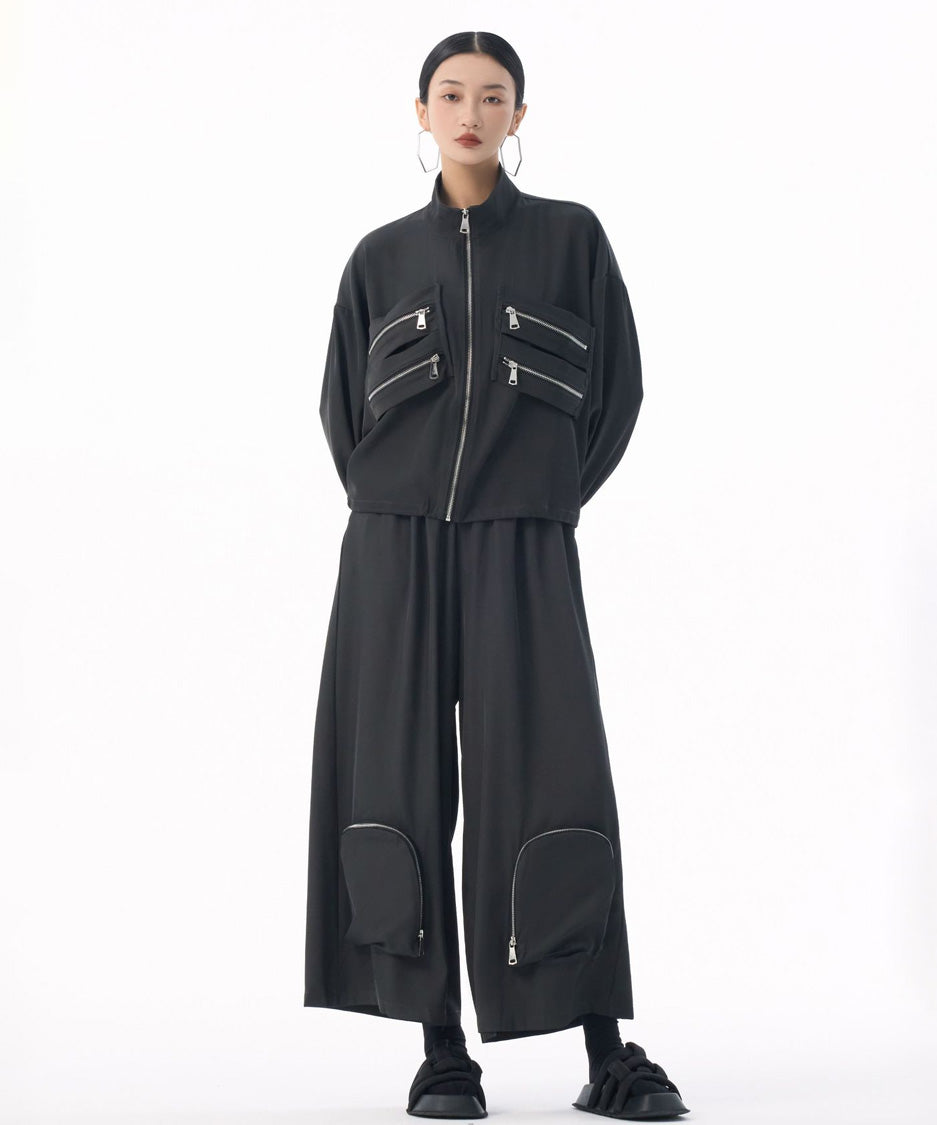 MultiPocket ZipUp Top